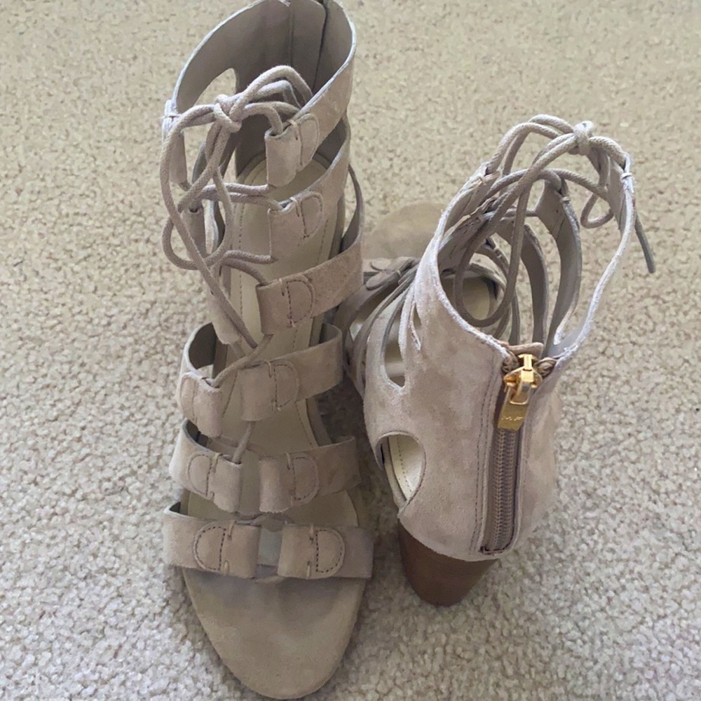 Marc Fisher 2in Heels (Size 7 1/2)